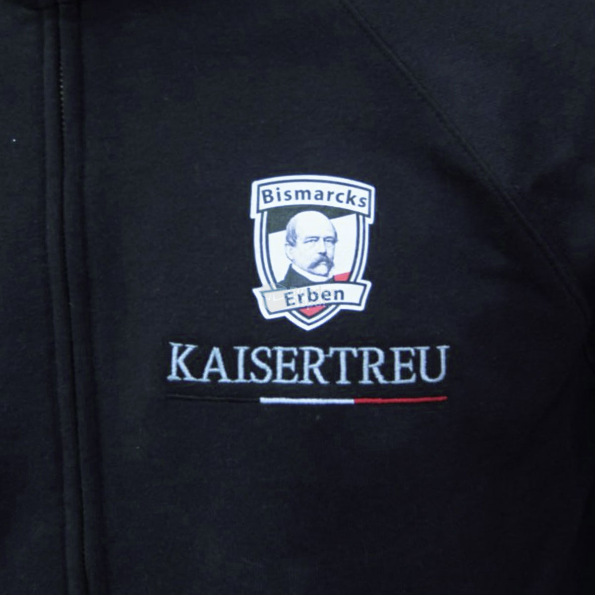 Sweat Jacke "Kaisertreu - Bismarcks Erben", schwarz, Motiv Detail